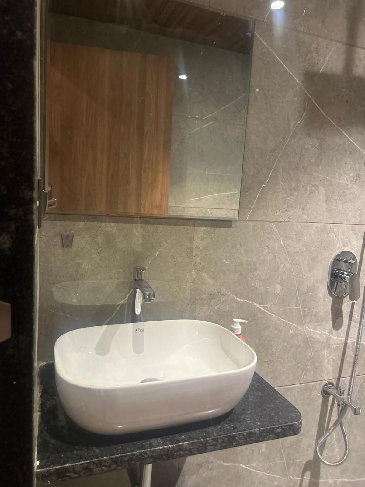 Hotel Aura Inn Airoli ,Digha Нави Мумбай Екстериор снимка