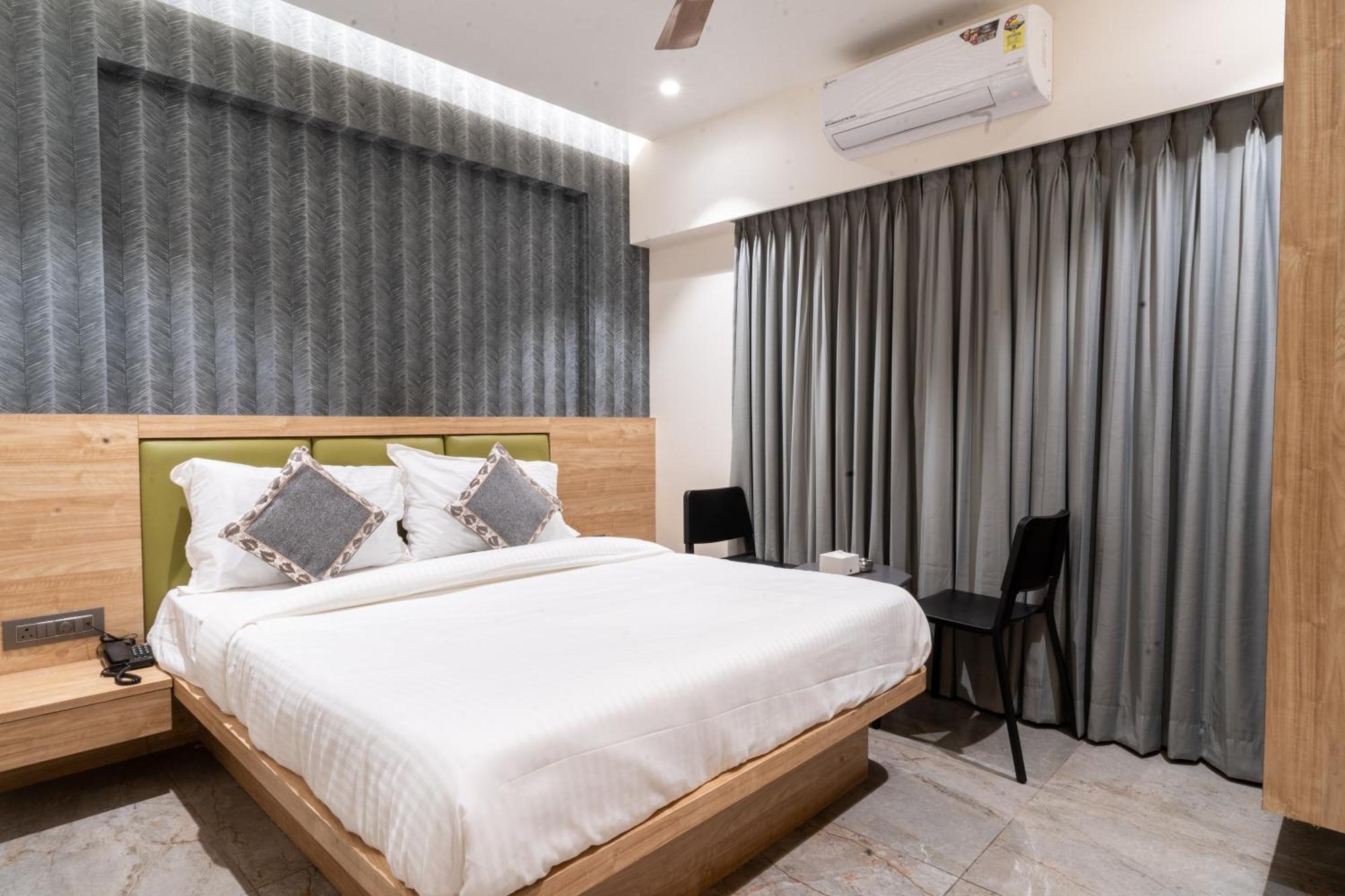Hotel Aura Inn Airoli ,Digha Нави Мумбай Екстериор снимка