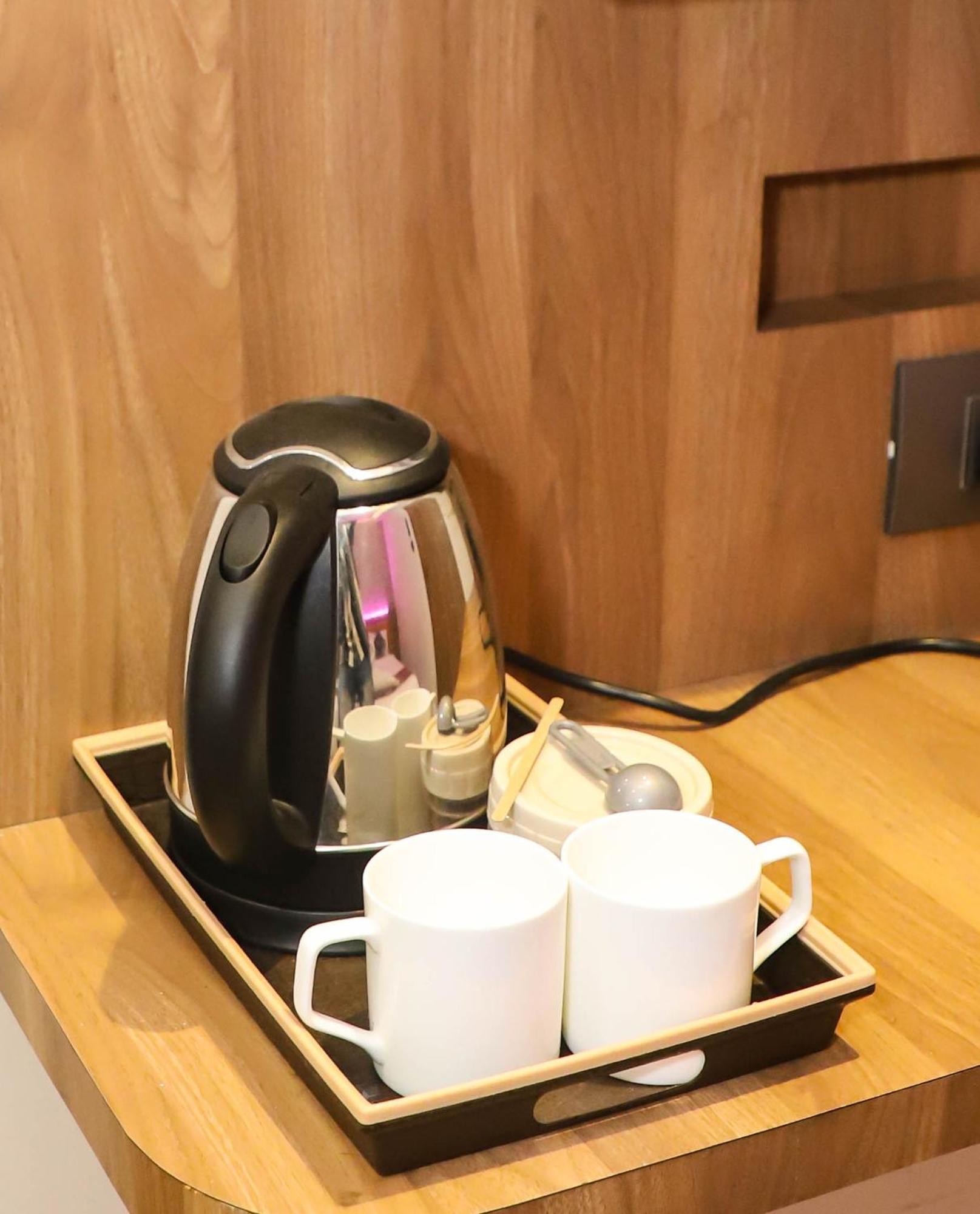 Hotel Aura Inn Airoli ,Digha Нави Мумбай Екстериор снимка